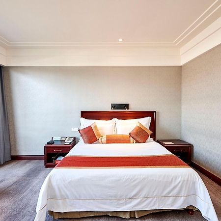 Tongli Lake View Hotel Suzhou  Exterior photo